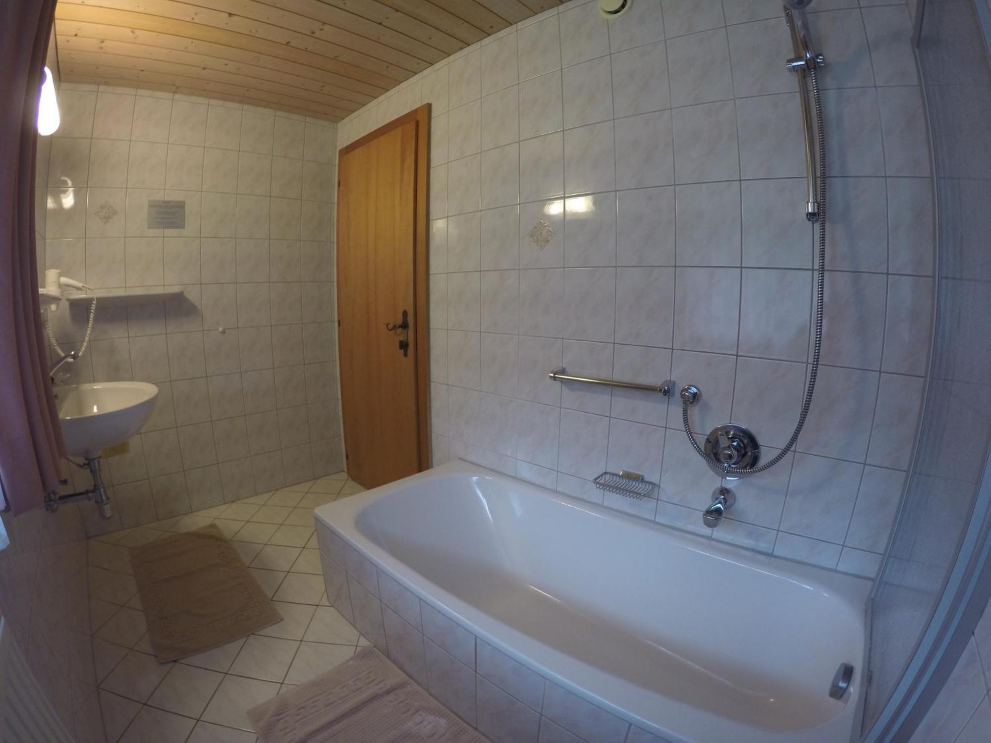 Gaestehaus Alpenland Tux Habitación foto